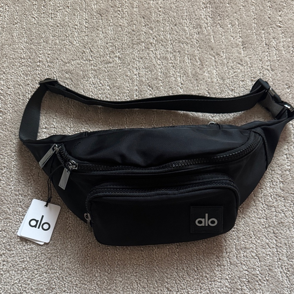 ALO Yoga Black Belt Bag